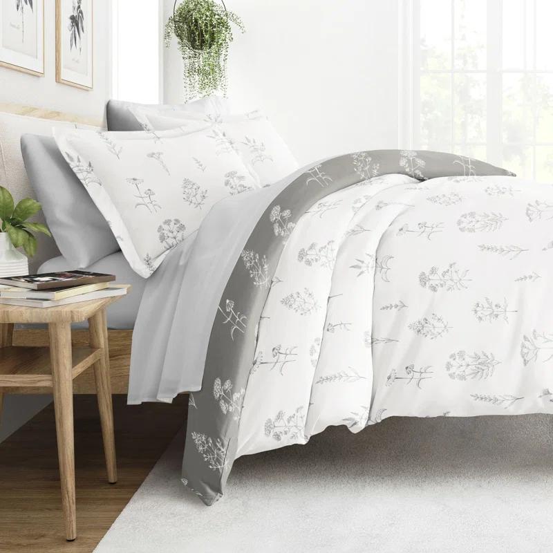 IEnjoy Home 8-Piece Reversible Bedding Bundle - Patterned Duvet Cover, Comforter Insert and Solid Sheet Set