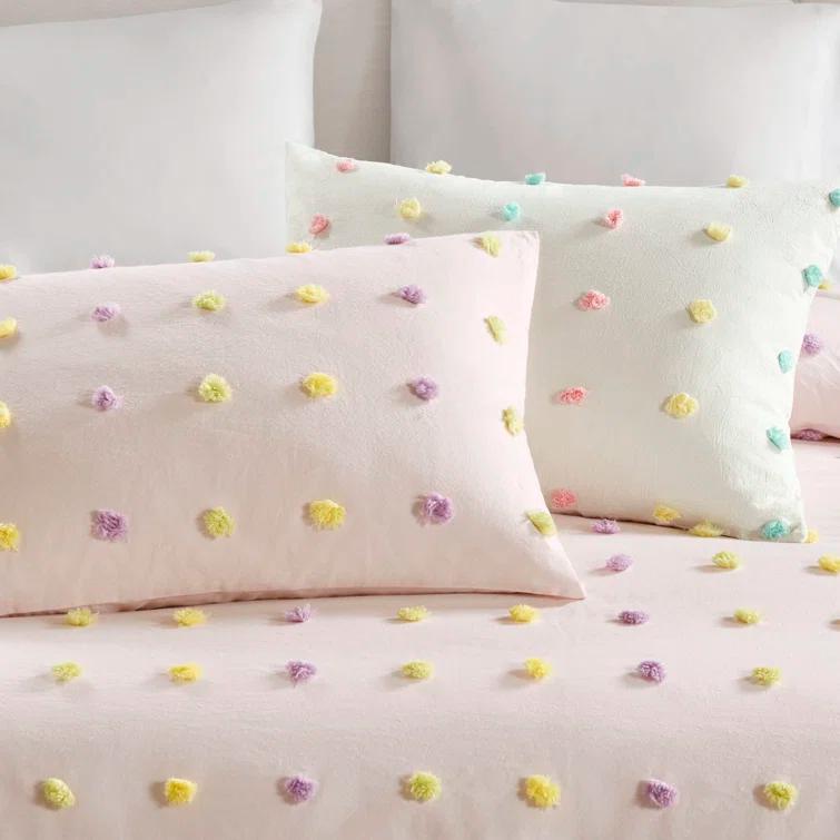 Intelligent Design Kids Callie Pom Pom Cotton Jacquard Quilt Set with Throw Pillows