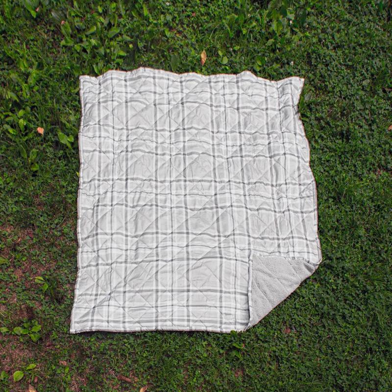 Coleman Coleman Reversible Water Resistant Nylon and Sherpa Diamond Quilted Indoor/Outdoor Throw/Picnic Blanket