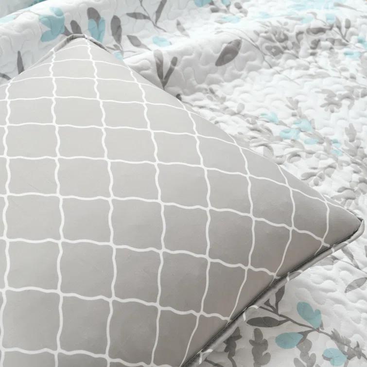 Lush Decor Aprile Microfiber Reversible Traditional 3 Piece Quilt Set