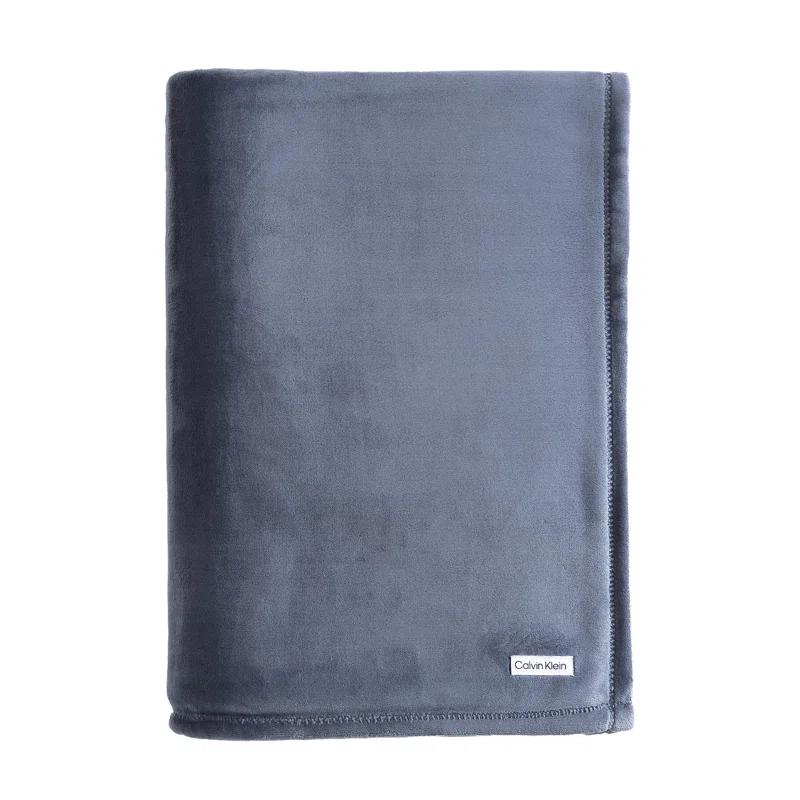 Calvin Klein Calvin Klein Core Plush Solid Reversible Blanket