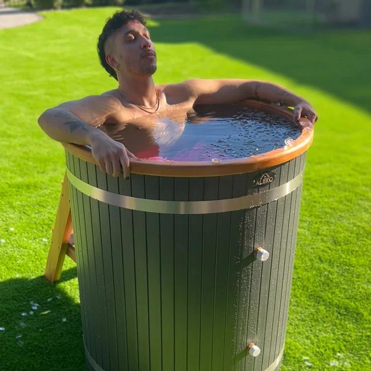 ALEKO ALEKO Ice Bath Frost Cold Pod Plunge Tub | 118 Gallon Water Treatment Capacity | 37.5” x 32.25”
