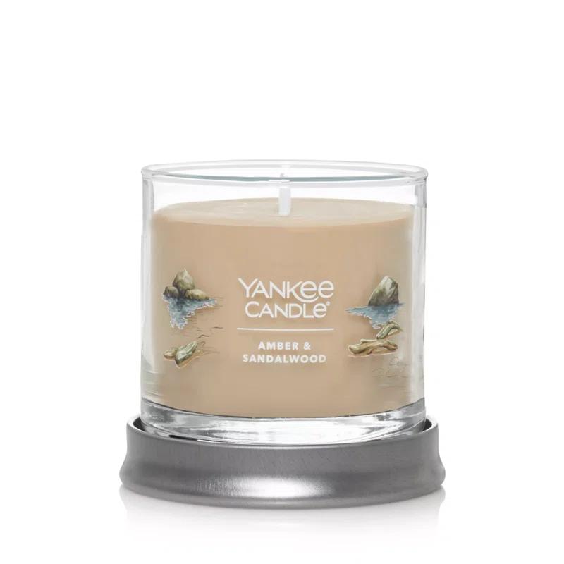 YANKEE CANDLE Signature Amber & Sandalwood Scented Candle