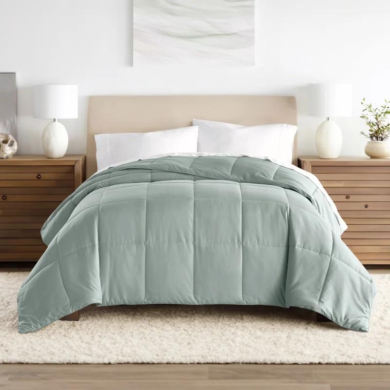 Becky Cameron Becky Cameron Lightweight All Season Down Alternative Comforter