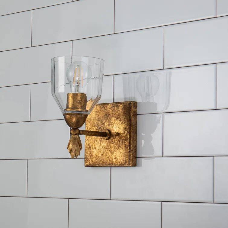 Lucas McKearn Felice 1-light Flame-shaped Bath Vanity Light in Antique Gold