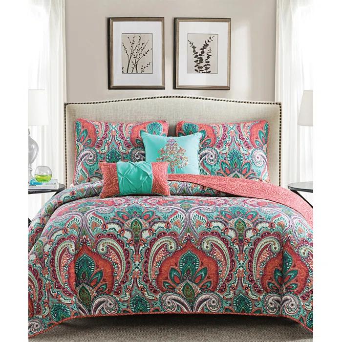VCNY Casablanca Bohemian Microfiber / Polyester Standard Damask Quilt Set
