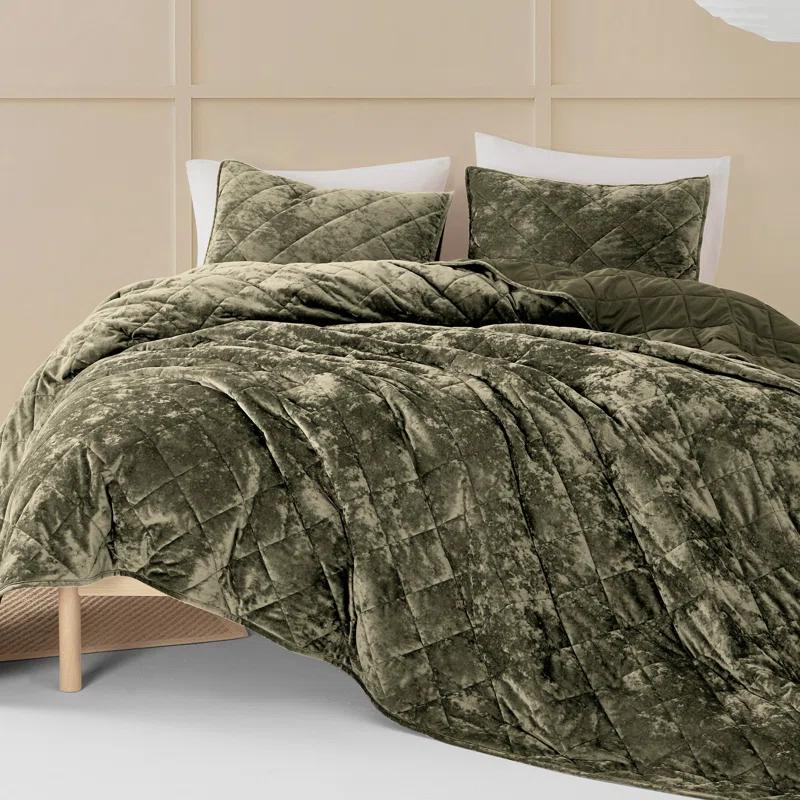 Wonderful Textile Wonderful Velvet & Flannel Quilt Set, Diamond Quilting Lightweight Comforter with Pillow Shams, Holiday Gift