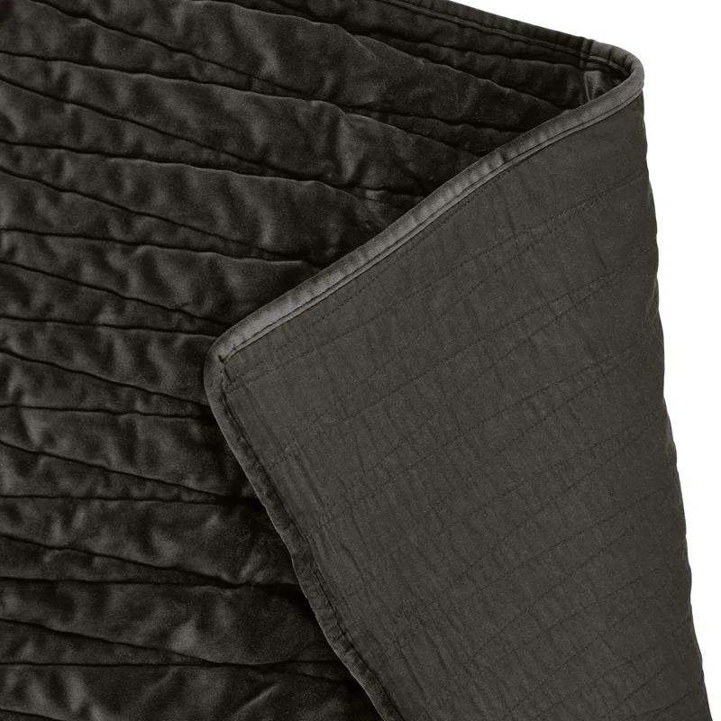 Brielle Premium Modern & Contemporary Velvet Quilt Set
