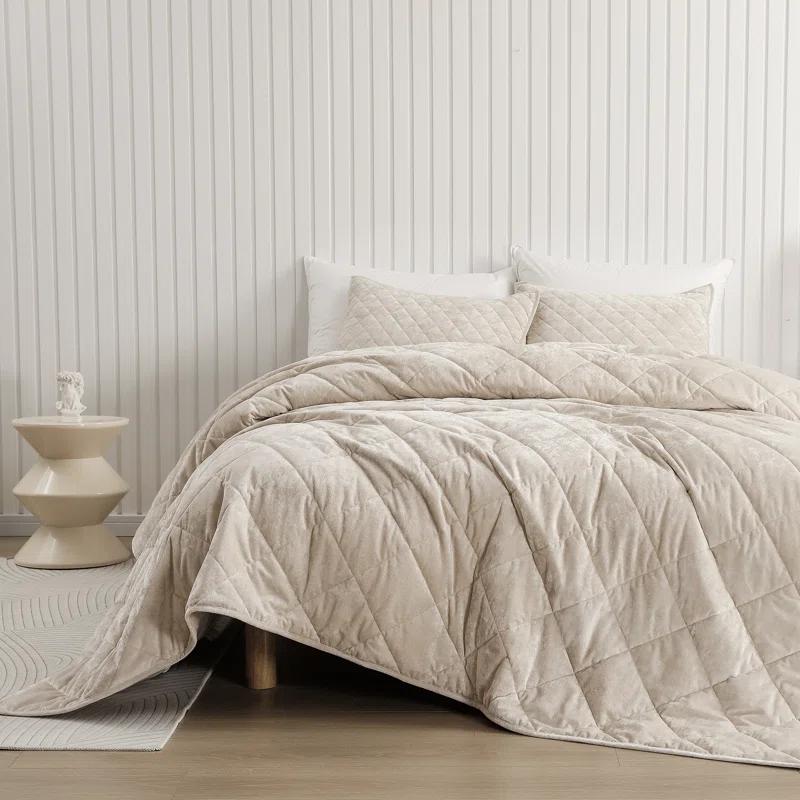Wonderful Textile Wonderful Velvet & Flannel Quilt Set, Diamond Quilting Lightweight Comforter with Pillow Shams, Holiday Gift