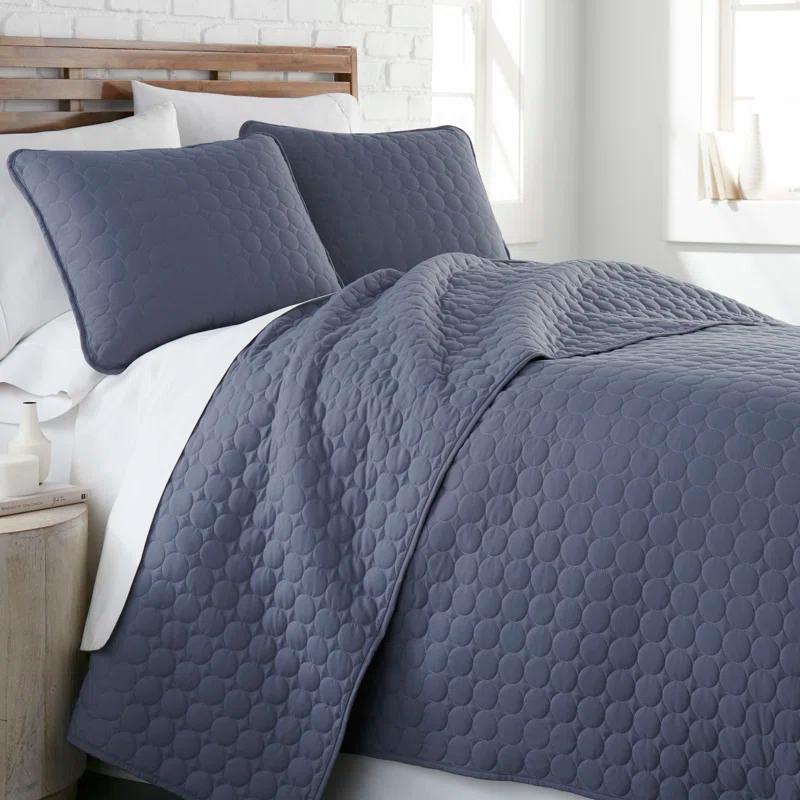 SouthShore Fine Linens Southshore Fine Linens Lightweight Oversized Reversible Quilt Set with shams