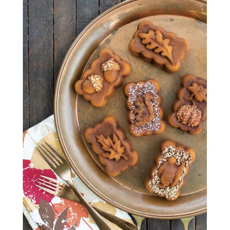 Nordic Ware ® Harvest Mini Loaf Pan