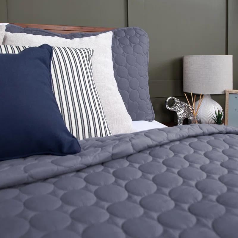 SouthShore Fine Linens Southshore Fine Linens Lightweight Oversized Reversible Quilt Set with shams