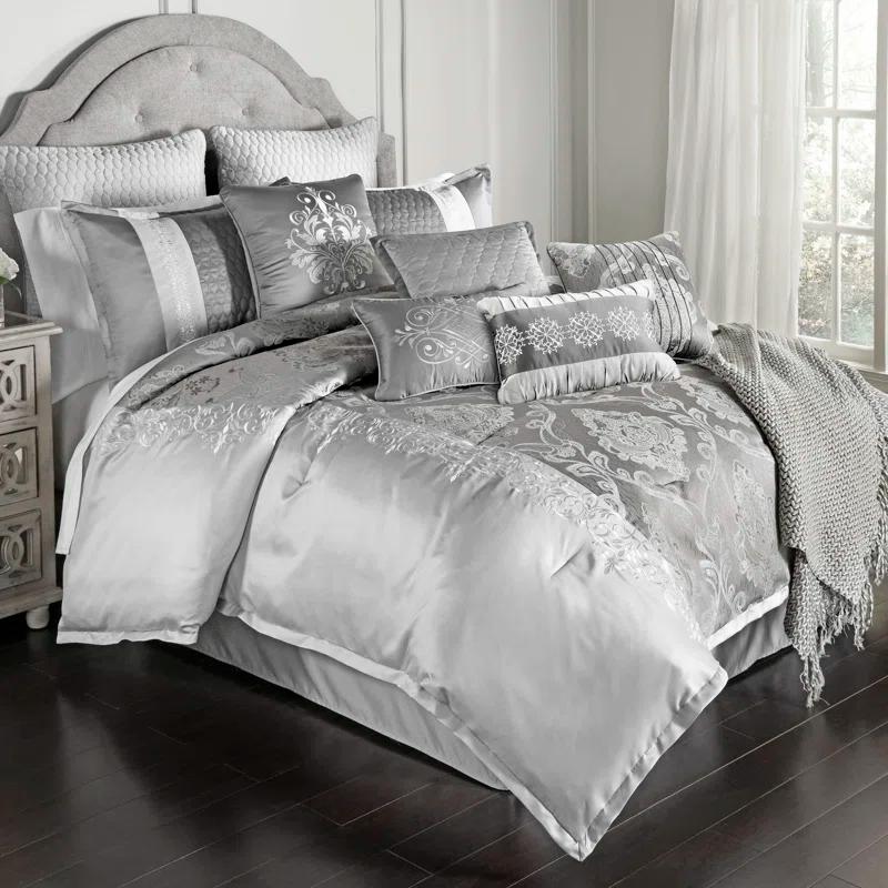 Kacee Comforter Set