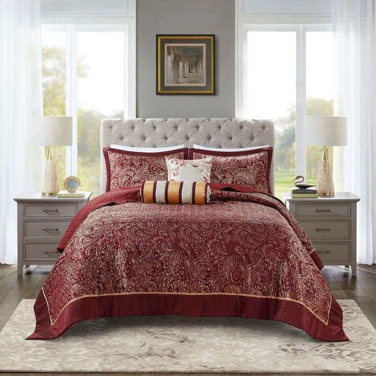 Madison Park Aubrey 5 Piece Jacquard Bedspread Set with Throw Pillows