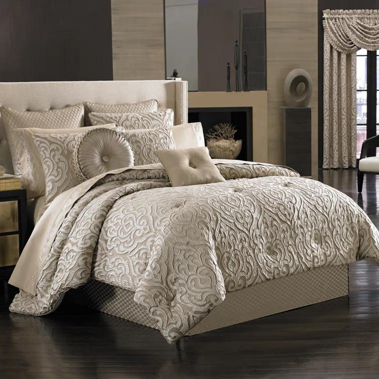 Five Queens Court Antonia Comforter Set