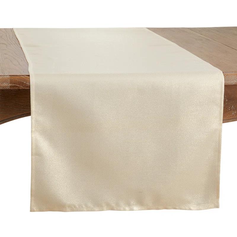 Saro Runner_Table Runner With Shimmering Design