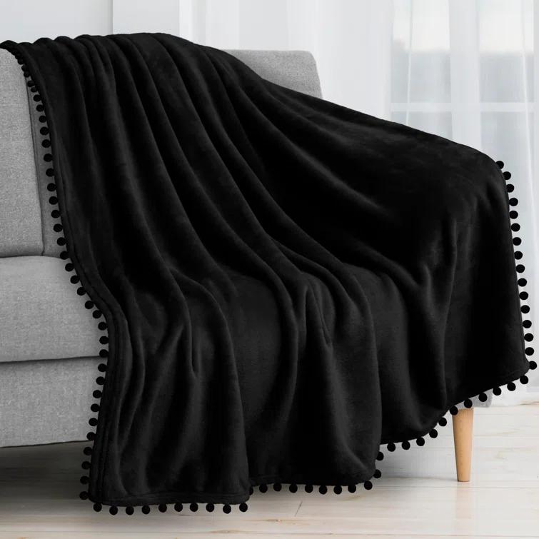 Pavilia Hand Woven Throw Blanket