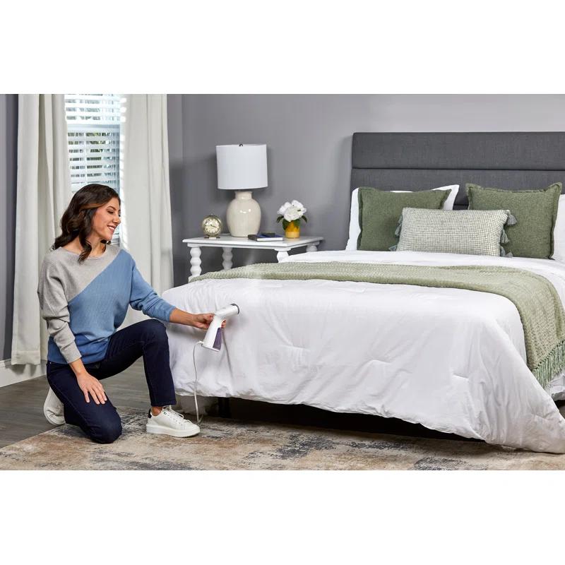BLACK+DECKER BLACK+DECKER Compact Handheld Steamer, HGS012P, 25-Second Heat Up, 1000 Watts, Removes Wrinkles From Fabrics, Clothing And Upholstery