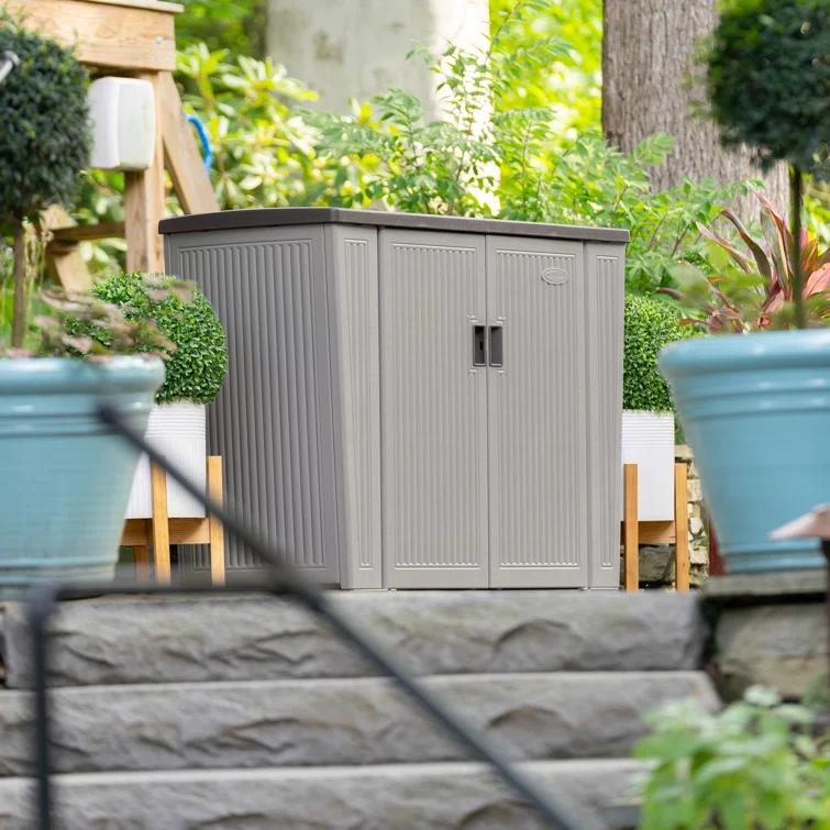 Suncast Suncast 130 Gallon Water Resistant Deck Box