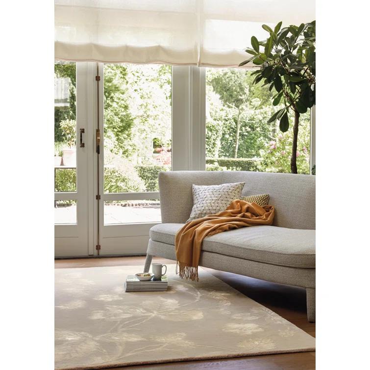 Wedgwood Floral Handmade Tufted Cream/Beige Area Rug