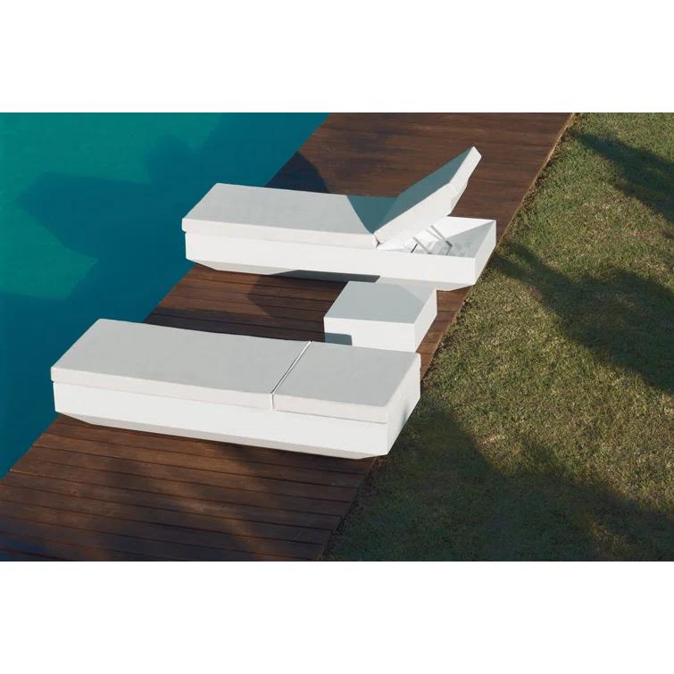 Vela Resin Coffee Table