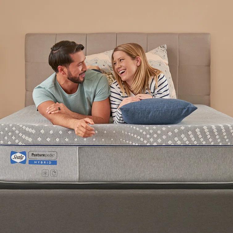 Sealy Posturepedic® Melba Hybrid Mattress Level 3 (12"h)