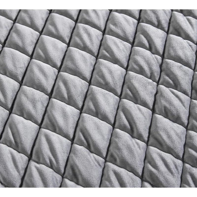 Vera Wang Vera Wang Diamond Velvet Quilt Set