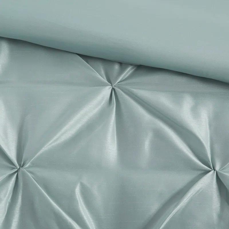 Madison Park Laurel 7 Piece Tufted Comforter Set