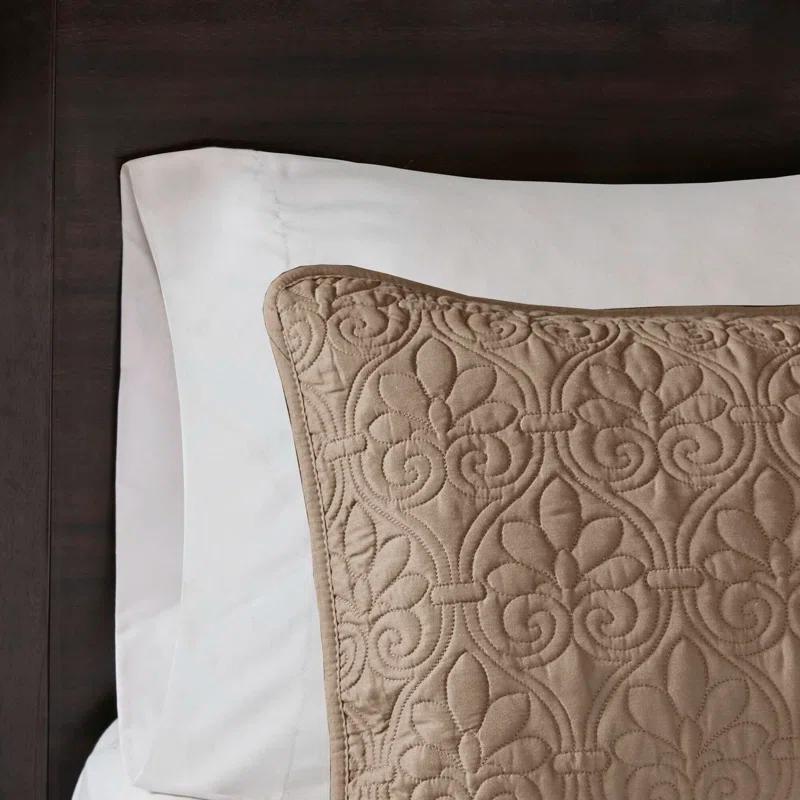 Madison Park Quebec Reversible Quilt Set