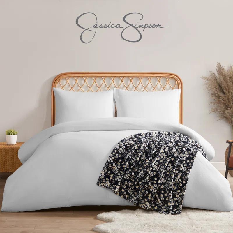 Jessica Simpson Jessica Simpson Plush Throw Blanket