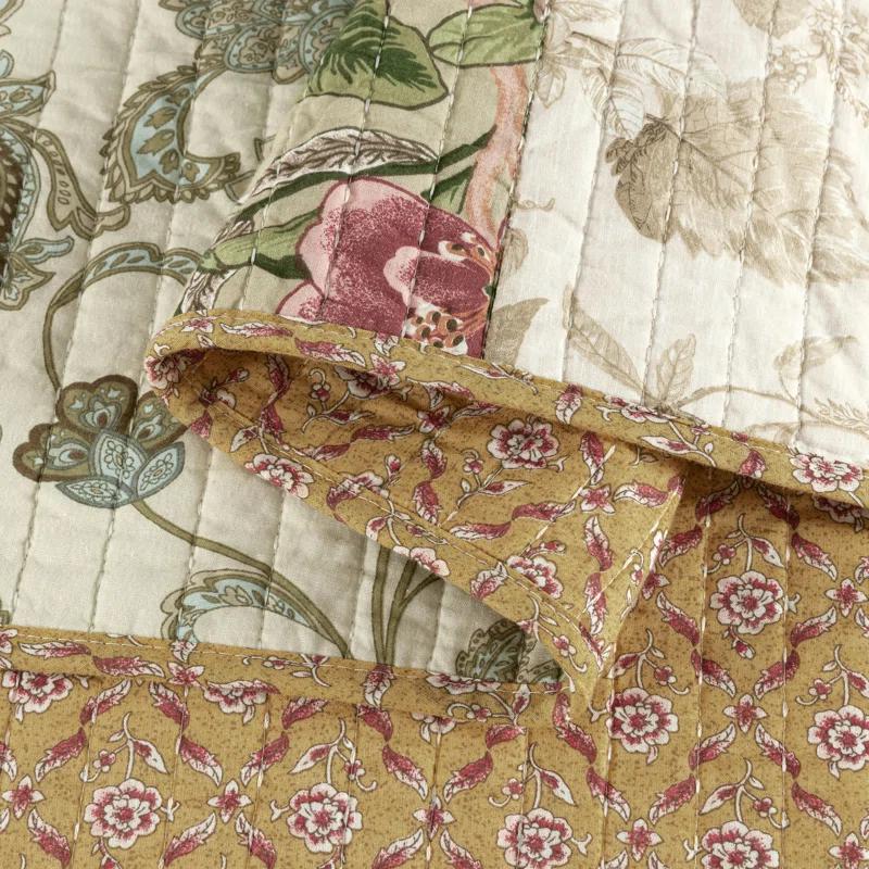 Chezmoi Collection Beige/Red Cotton Reversible Quilt Set