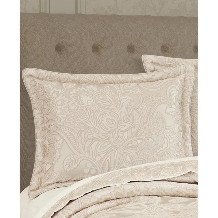 J. Queen New York Villanova Comforter Set Queen