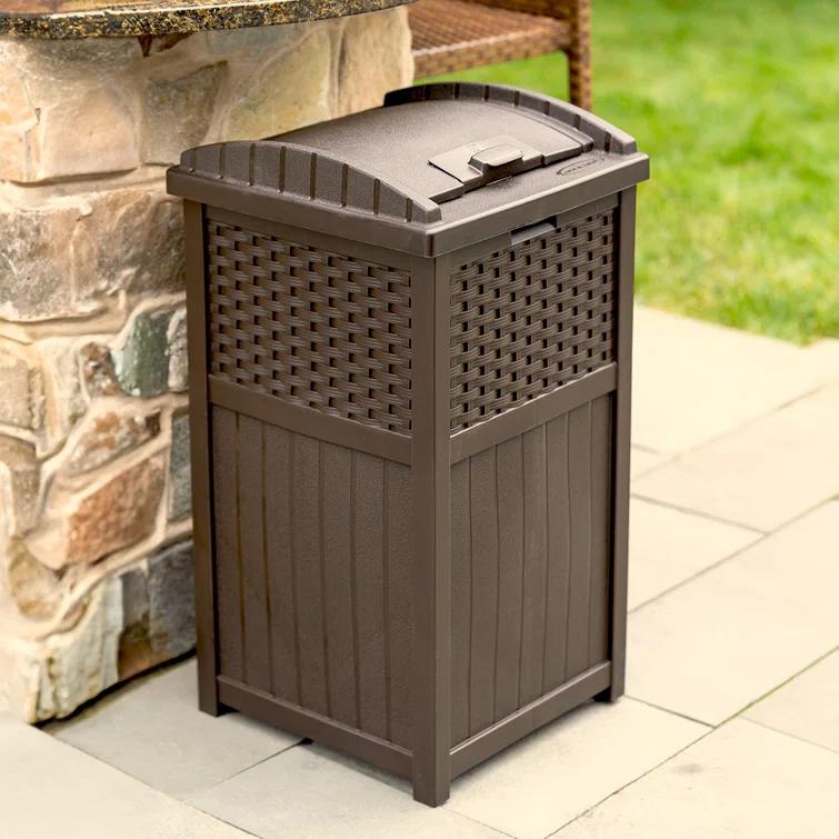 Suncast Suncast 33 Gallon Manual Lift Trash Hideaway Container