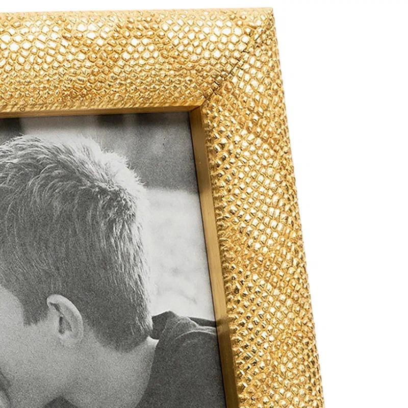 Frametolia Wood Embossed Picture Frame
