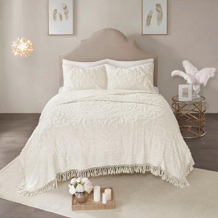 Madison Park Laetitia Tufted Chenille Cotton Medallion Fringe Coverlet Set
