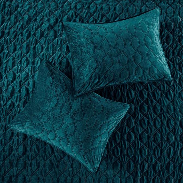 Madison Park Harper 3 Piece Velvet Quilt Set
