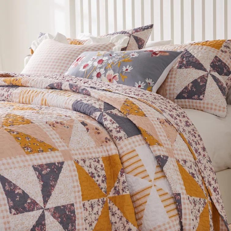 Greenland Home Fashions Heirloom Posey Reversible Quilt Set
