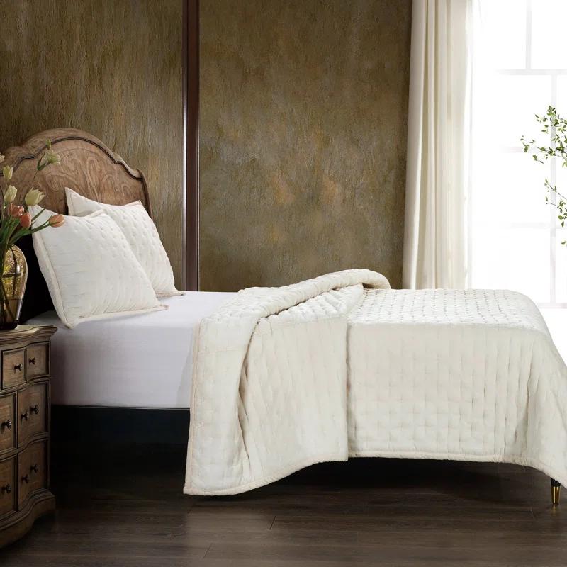 Stella Faux Silk Velvet Classic Chic Modern Rustic Romantic Western Quilt Set