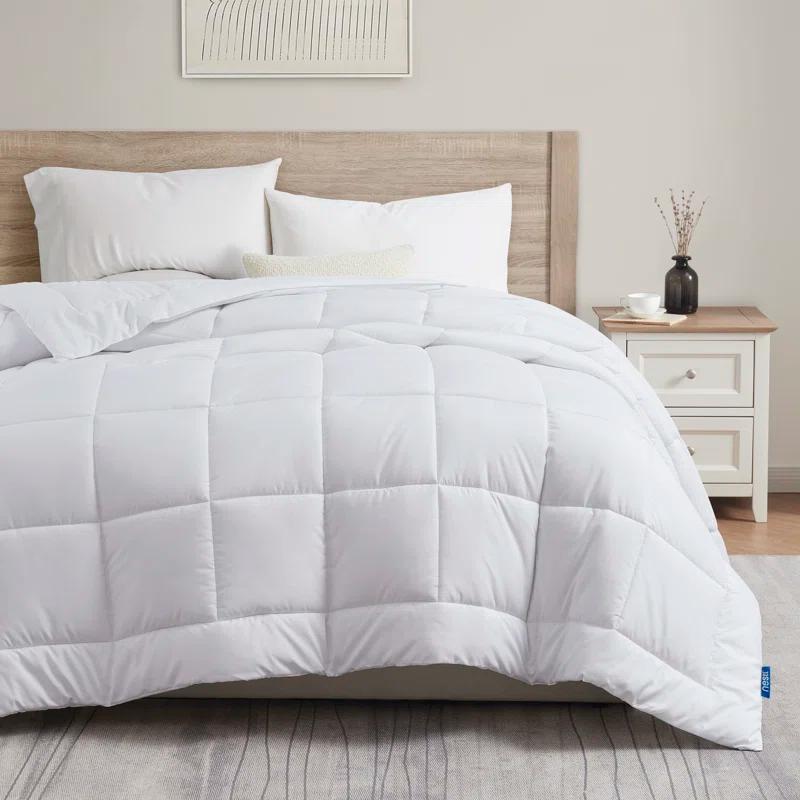 Nestl All Season Solid Lightweight Down Alternative Comforter