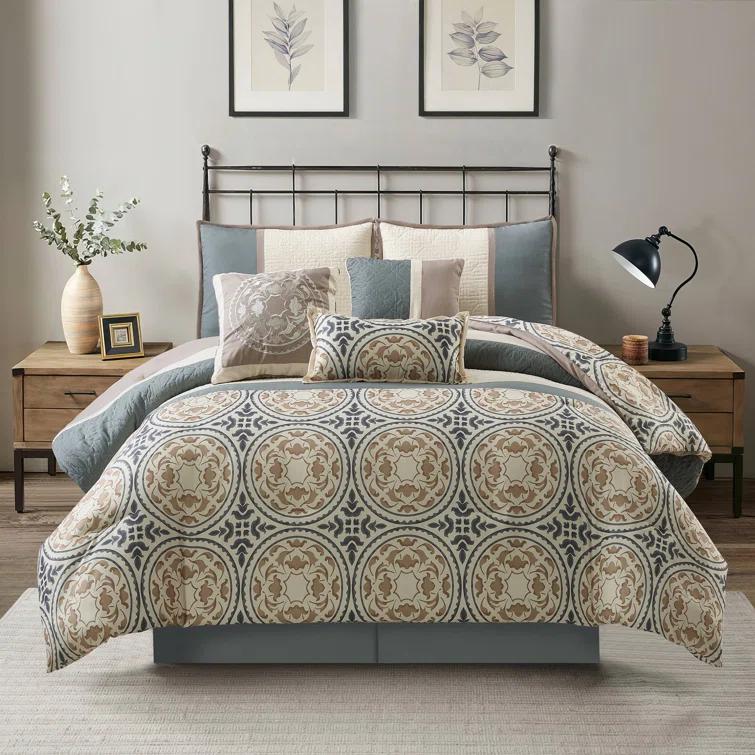 Nanshing America, Inc Camila Comforter Set