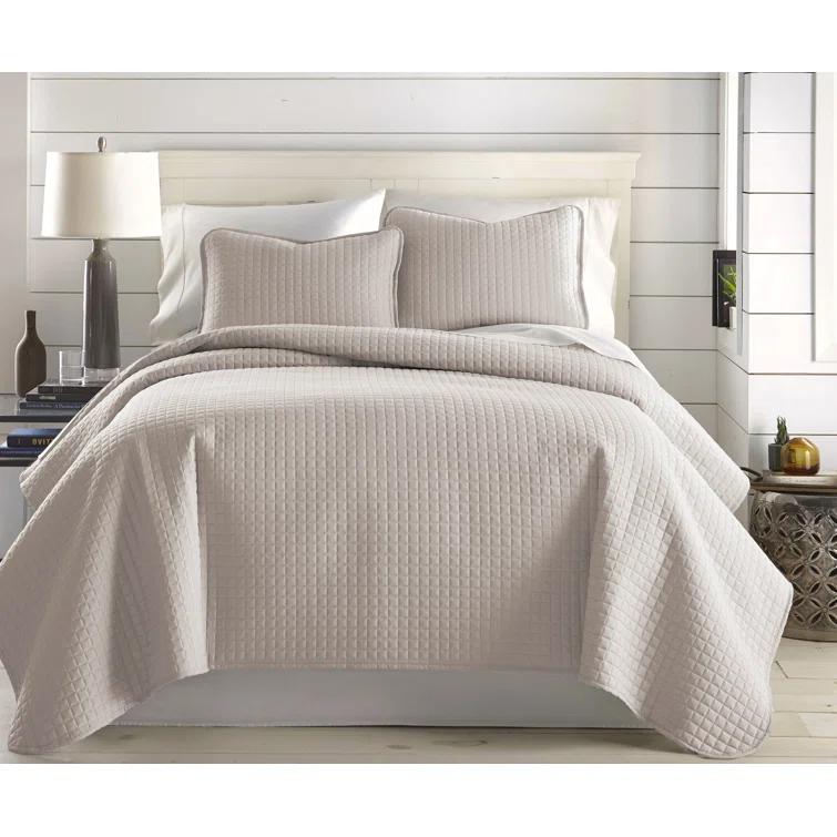 SouthShore Fine Linens Vilano Springs ® Oversized, light-weight Hotel Quality Quilt Set with matching shams