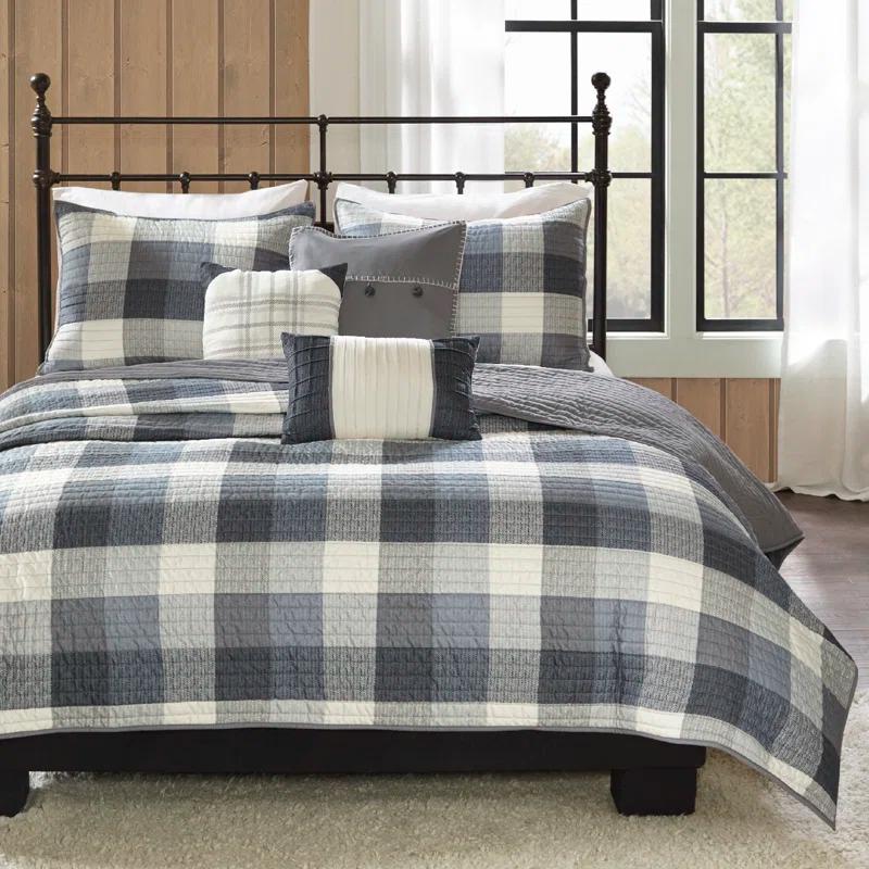 Madison Park Ridge 6 Piece Printed Herringbone Quilt Set with Throw Pillows