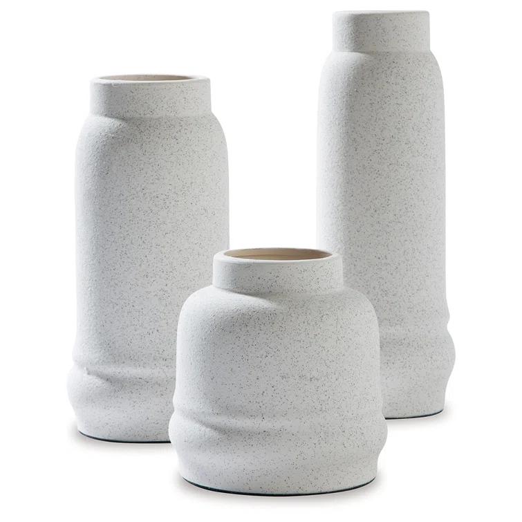 Red Barrel Studio® Lykan Table Vase
