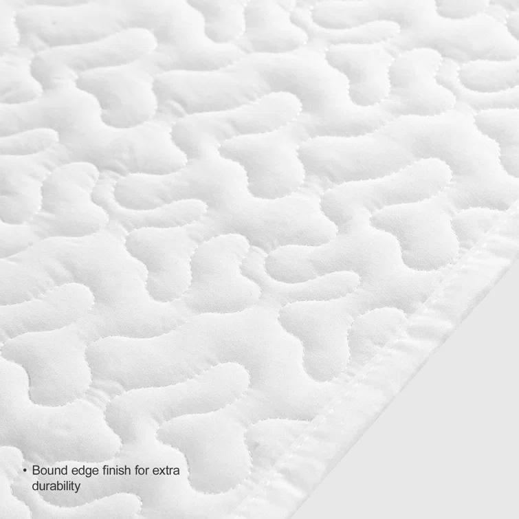 Laural Home Mediterranean Breeze Cotton Machine Woven Quilt Set