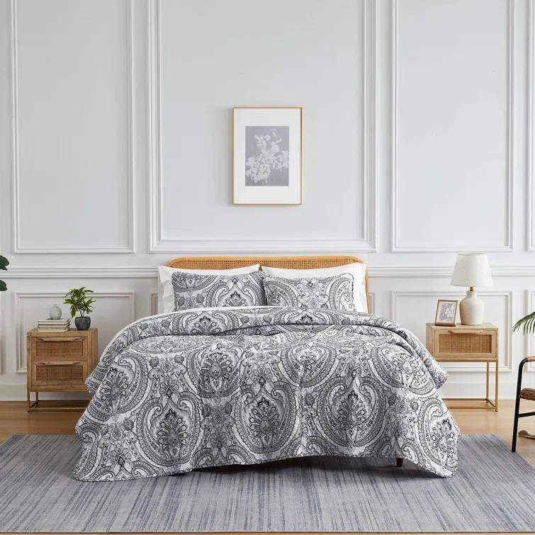 SouthShore Fine Linens Pure Melody Oversized Light-weight Paisley Quilt Set with matching shams