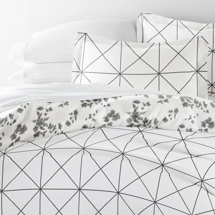 IEnjoy Home Edgy Flowers Pattern Reversible Duvet Cover Set