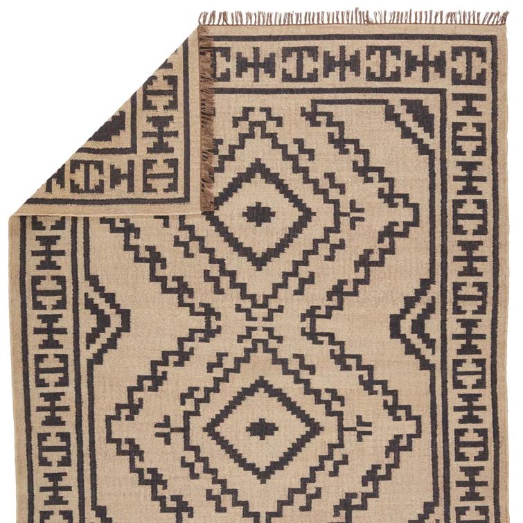 Louie Southwestern Handmade Flatweave Jute Light Beige/Black Area Rug