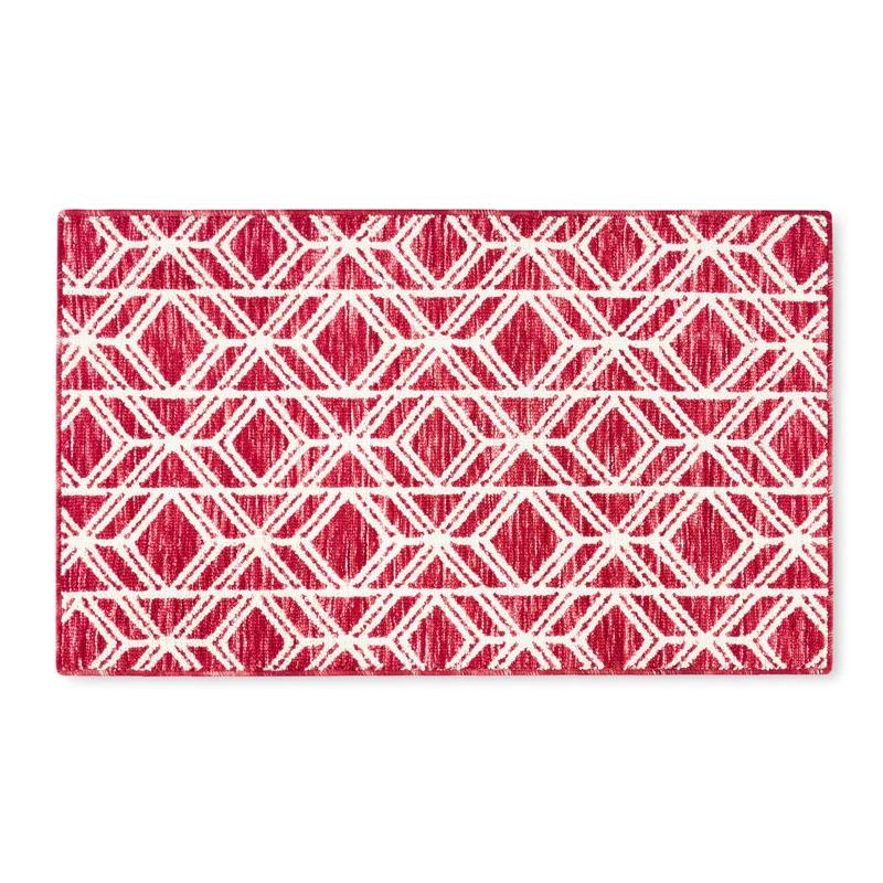 Town & Country Living TOWN & COUNTRY EVERYDAY Walker Modern Diamond Everwash Non-Slip Backing Kitchen Mat