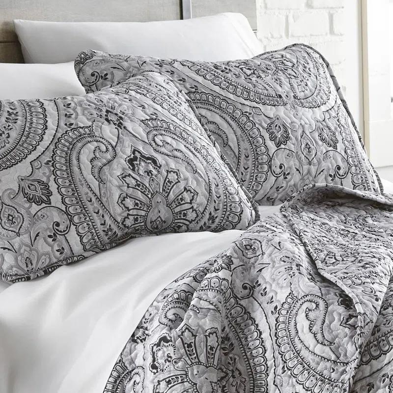 SouthShore Fine Linens Pure Melody Oversized Light-weight Paisley Quilt Set with matching shams