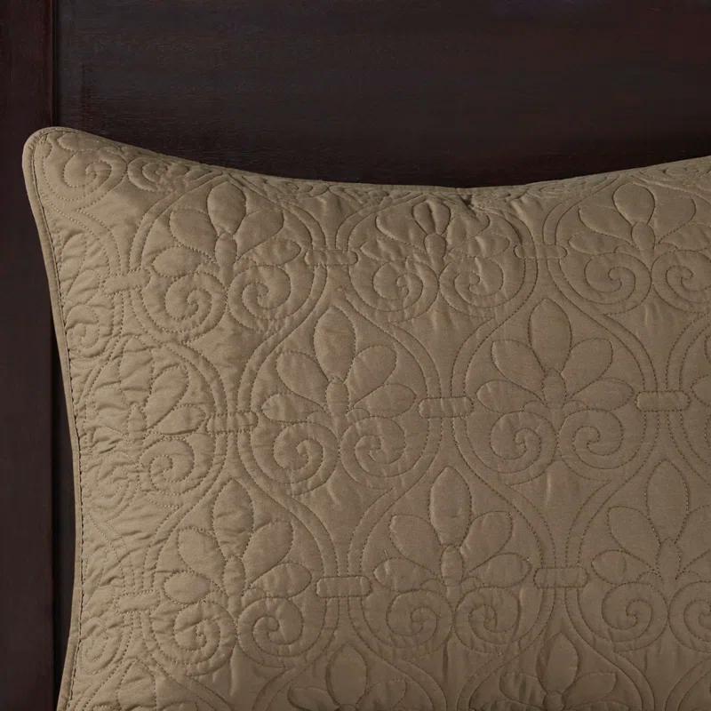 Madison Park Quebec Reversible Quilt Set